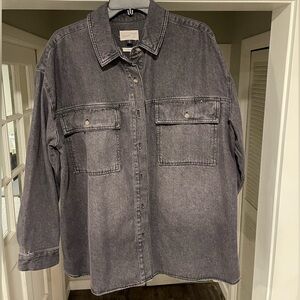 Women’s Universal thread oversized button up denim shirt - XL